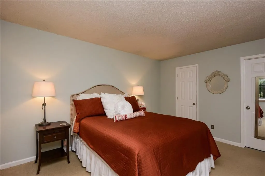 107 Barrington Hills Drive, Sandy Springs, Georgia 30350, 2 Bedrooms Bedrooms, ,2 BathroomsBathrooms,Residential,Sold,107 Barrington Hills Drive,5707751