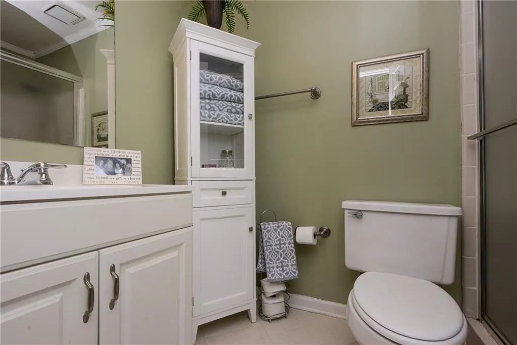 107 Barrington Hills Drive, Sandy Springs, Georgia 30350, 2 Bedrooms Bedrooms, ,2 BathroomsBathrooms,Residential,Sold,107 Barrington Hills Drive,5707751