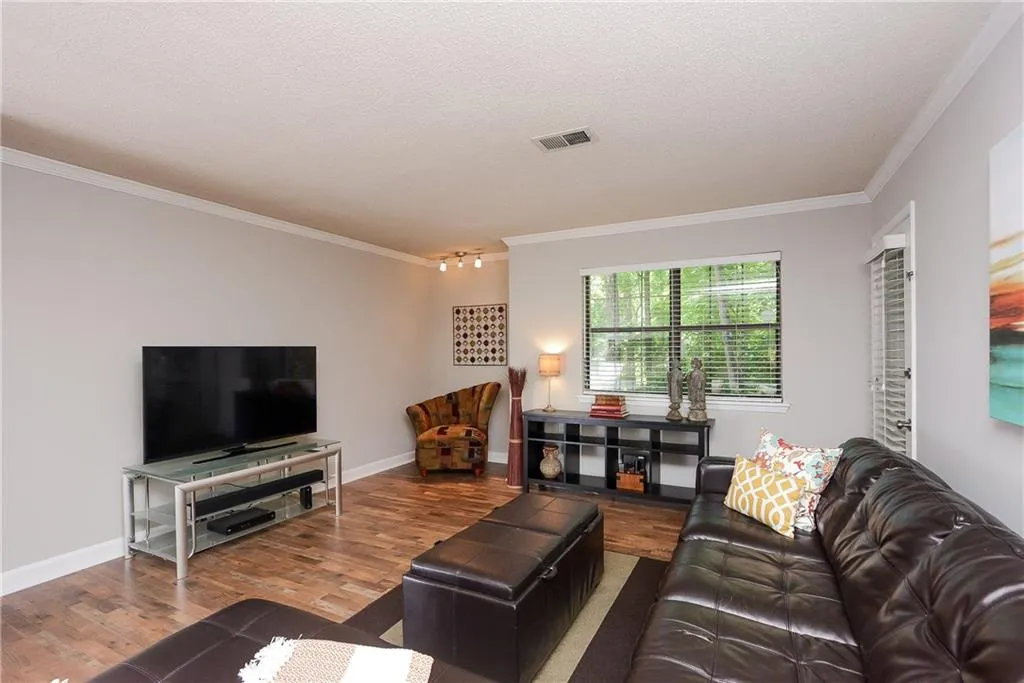 107 Barrington Hills Drive, Sandy Springs, Georgia 30350, 2 Bedrooms Bedrooms, ,2 BathroomsBathrooms,Residential,Sold,107 Barrington Hills Drive,5707751