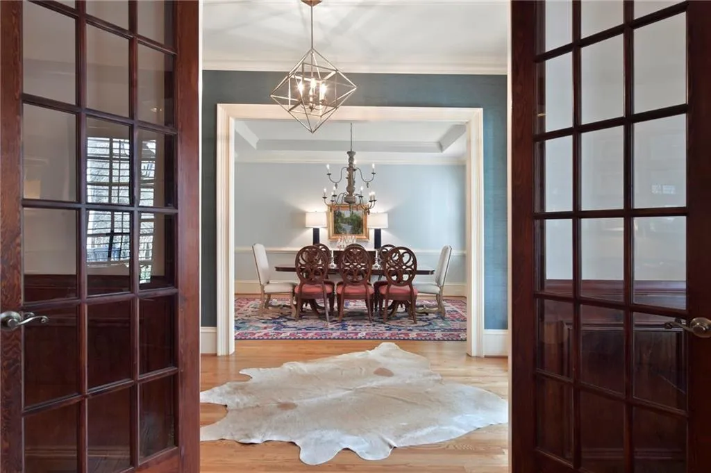 612 Windsor Parkway, Atlanta, Georgia 30342, 5 Bedrooms Bedrooms, ,5 BathroomsBathrooms,Residential,Sold,612 Windsor Parkway,6854067