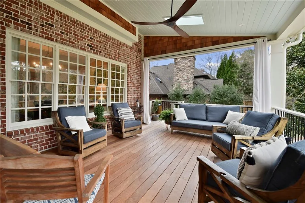 612 Windsor Parkway, Atlanta, Georgia 30342, 5 Bedrooms Bedrooms, ,5 BathroomsBathrooms,Residential,Sold,612 Windsor Parkway,6854067