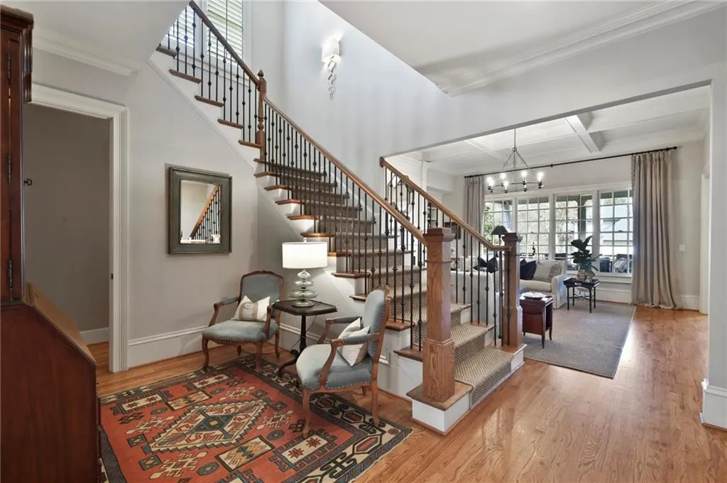 612 Windsor Parkway, Atlanta, Georgia 30342, 5 Bedrooms Bedrooms, ,5 BathroomsBathrooms,Residential,Sold,612 Windsor Parkway,6854067