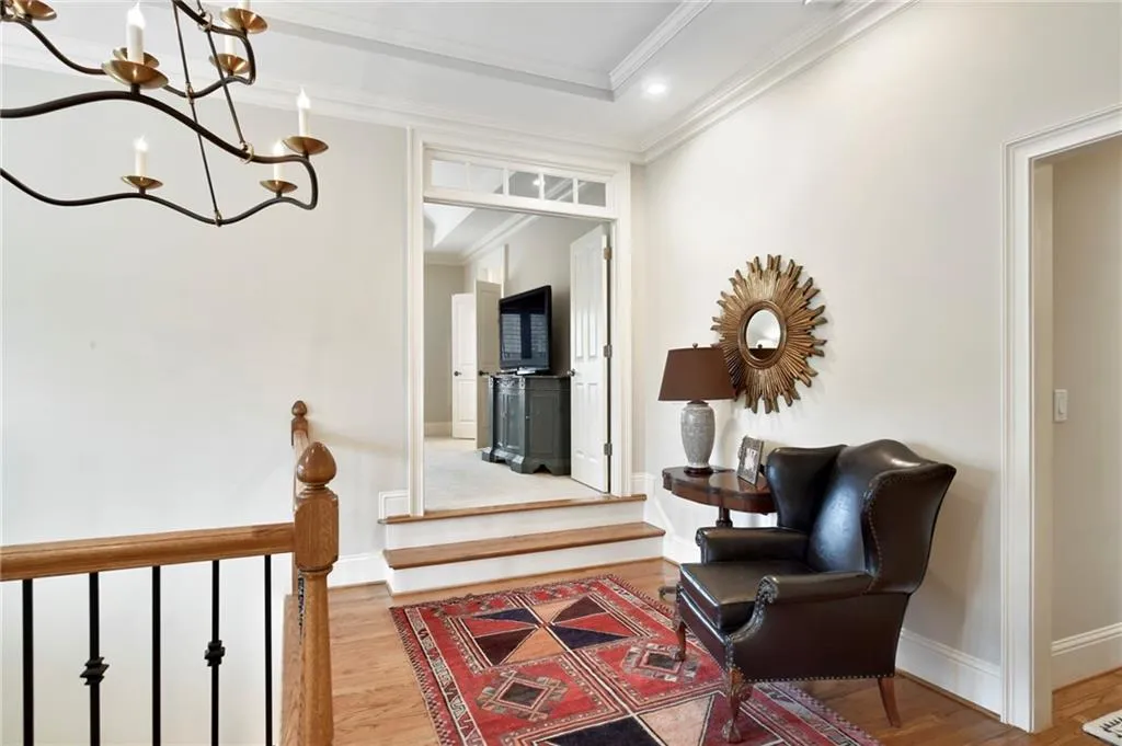 612 Windsor Parkway, Atlanta, Georgia 30342, 5 Bedrooms Bedrooms, ,5 BathroomsBathrooms,Residential,Sold,612 Windsor Parkway,6854067