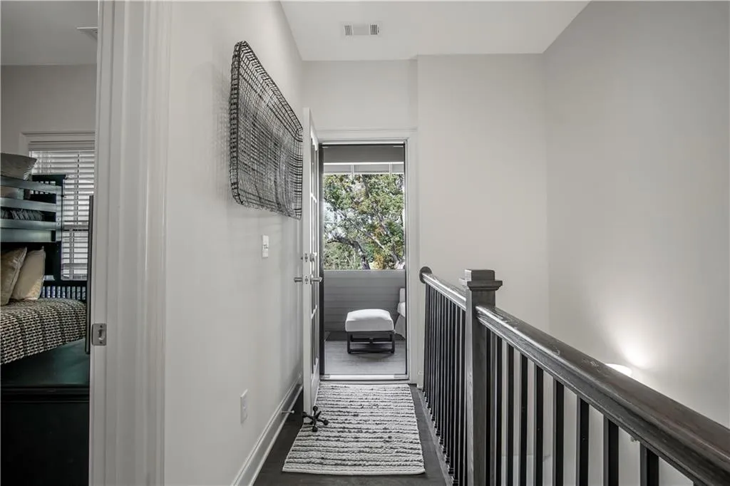 6605 Encore Boulevard, Sandy Springs, Georgia 30328, 3 Bedrooms Bedrooms, ,3 BathroomsBathrooms,Residential,Sold,6605 Encore Boulevard,6797698