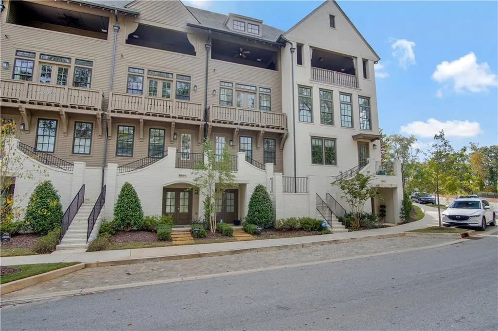 6605 Encore Boulevard, Sandy Springs, Georgia 30328, 3 Bedrooms Bedrooms, ,3 BathroomsBathrooms,Residential,Sold,6605 Encore Boulevard,6797698