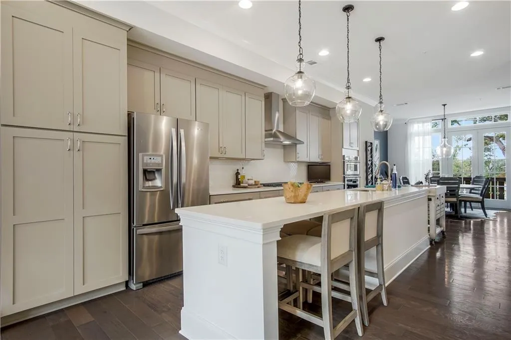 6605 Encore Boulevard, Sandy Springs, Georgia 30328, 3 Bedrooms Bedrooms, ,3 BathroomsBathrooms,Residential,Sold,6605 Encore Boulevard,6797698