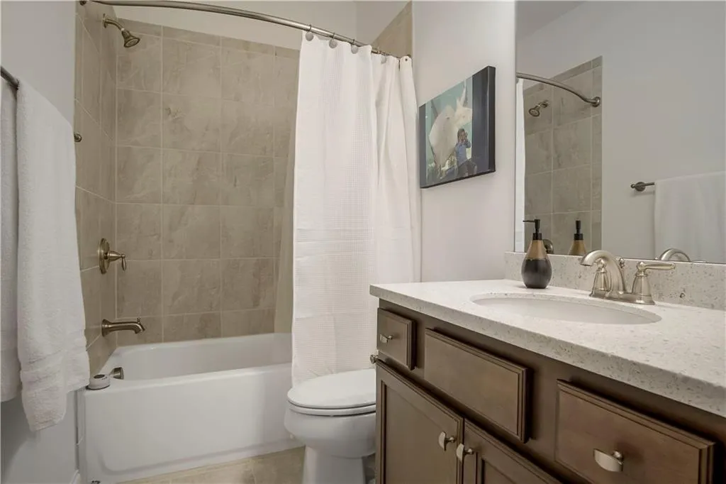 6605 Encore Boulevard, Sandy Springs, Georgia 30328, 3 Bedrooms Bedrooms, ,3 BathroomsBathrooms,Residential,Sold,6605 Encore Boulevard,6797698