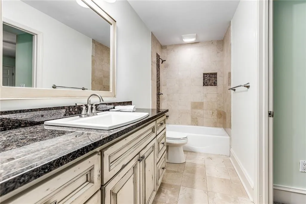 286 W Spalding Drive, Sandy Springs, Georgia 30328, 4 Bedrooms Bedrooms, ,2 BathroomsBathrooms,Residential,Sold,286 W Spalding Drive,7014399