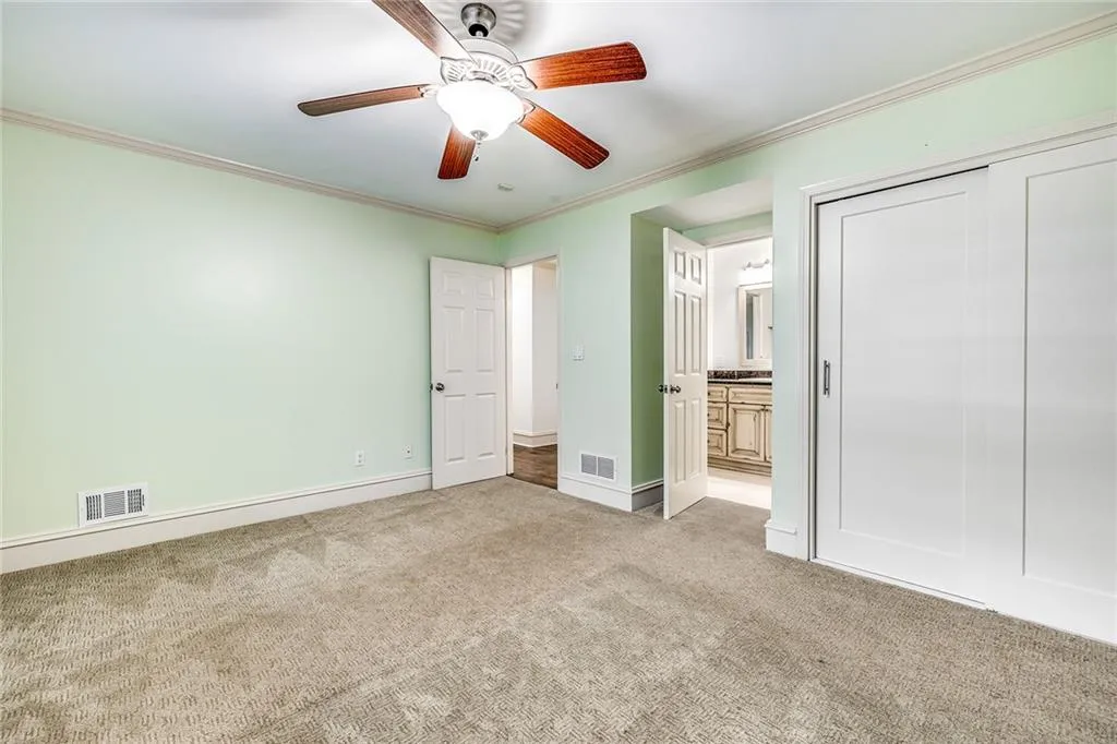 286 W Spalding Drive, Sandy Springs, Georgia 30328, 4 Bedrooms Bedrooms, ,2 BathroomsBathrooms,Residential,Sold,286 W Spalding Drive,7014399