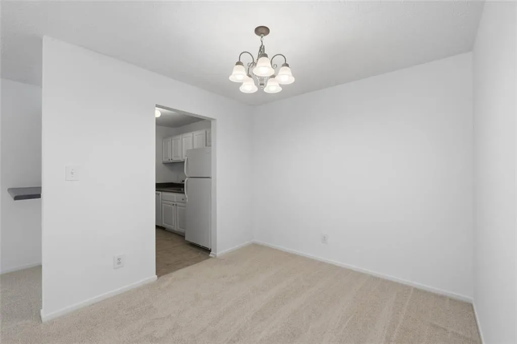 6808 Glenridge Drive Unit J, Atlanta, Georgia 30328, 2 Bedrooms Bedrooms, ,2 BathroomsBathrooms,Residential,For Sale,6808 Glenridge Drive Unit J,7711701