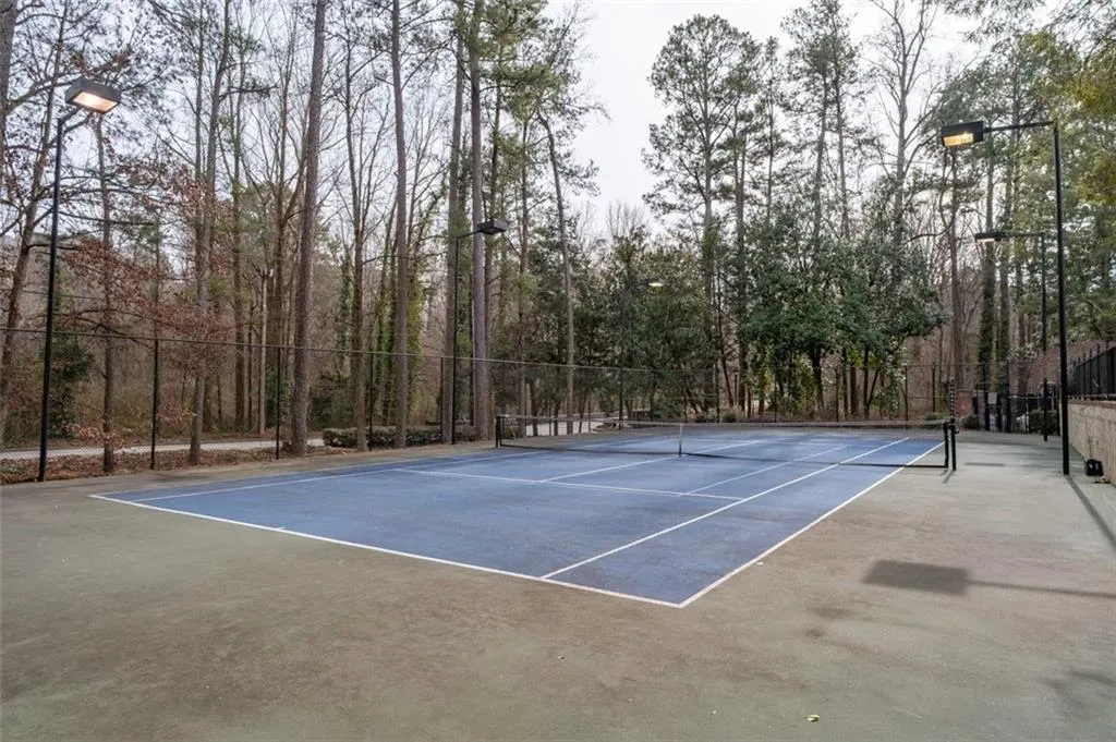 6808 Glenridge Drive Unit J, Atlanta, Georgia 30328, 2 Bedrooms Bedrooms, ,2 BathroomsBathrooms,Residential,For Sale,6808 Glenridge Drive Unit J,7711701