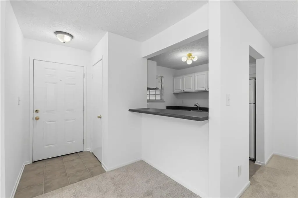 6808 Glenridge Drive Unit J, Atlanta, Georgia 30328, 2 Bedrooms Bedrooms, ,2 BathroomsBathrooms,Residential,For Sale,6808 Glenridge Drive Unit J,7711701