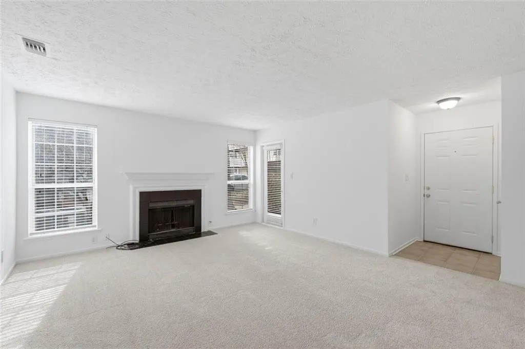 6808 Glenridge Drive Unit J, Atlanta, Georgia 30328, 2 Bedrooms Bedrooms, ,2 BathroomsBathrooms,Residential,For Sale,6808 Glenridge Drive Unit J,7711701
