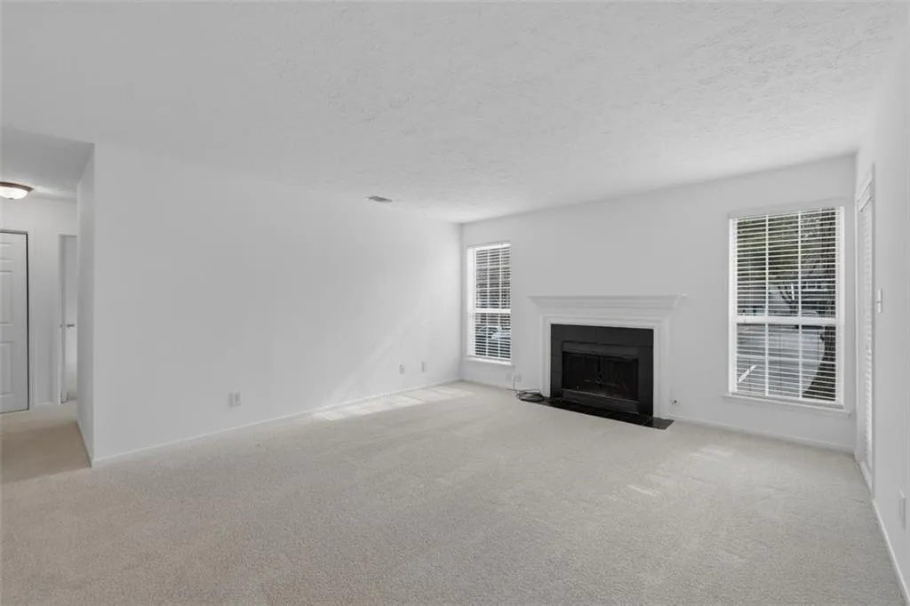 6808 Glenridge Drive Unit J, Atlanta, Georgia 30328, 2 Bedrooms Bedrooms, ,2 BathroomsBathrooms,Residential,For Sale,6808 Glenridge Drive Unit J,7711701