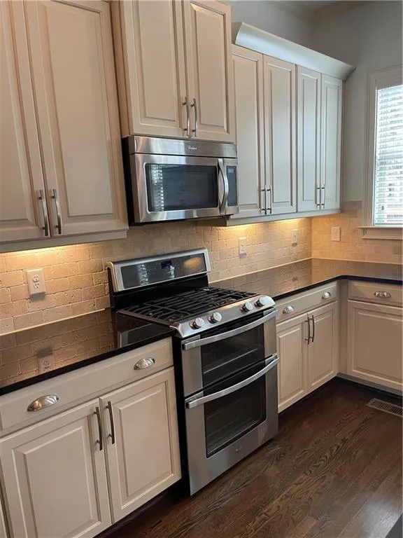 915 Dumaine Trace, Atlanta, Georgia 30328, 4 Bedrooms Bedrooms, ,3 BathroomsBathrooms,Residential,For Sale,915 Dumaine Trace,7613407