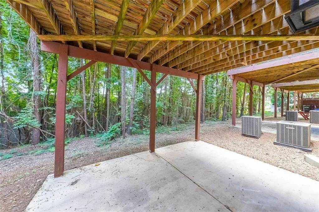 915 Dumaine Trace, Atlanta, Georgia 30328, 4 Bedrooms Bedrooms, ,3 BathroomsBathrooms,Residential,For Sale,915 Dumaine Trace,7613407