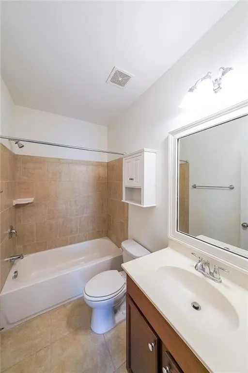 915 Dumaine Trace, Atlanta, Georgia 30328, 4 Bedrooms Bedrooms, ,3 BathroomsBathrooms,Residential,For Sale,915 Dumaine Trace,7613407
