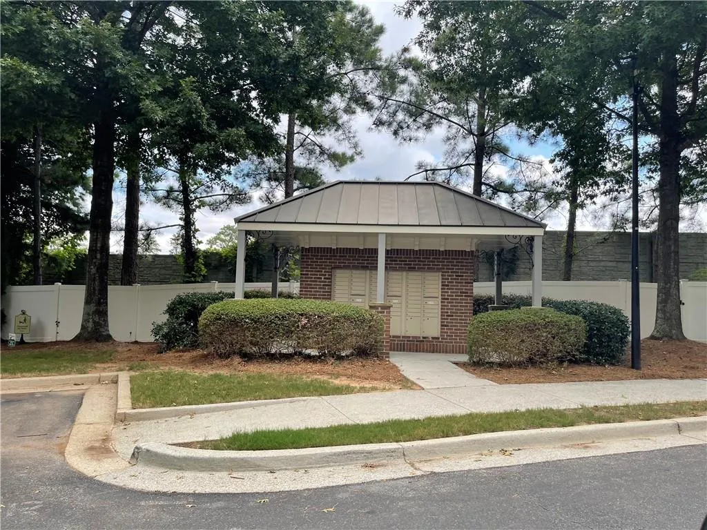915 Dumaine Trace, Atlanta, Georgia 30328, 4 Bedrooms Bedrooms, ,3 BathroomsBathrooms,Residential,For Sale,915 Dumaine Trace,7613407
