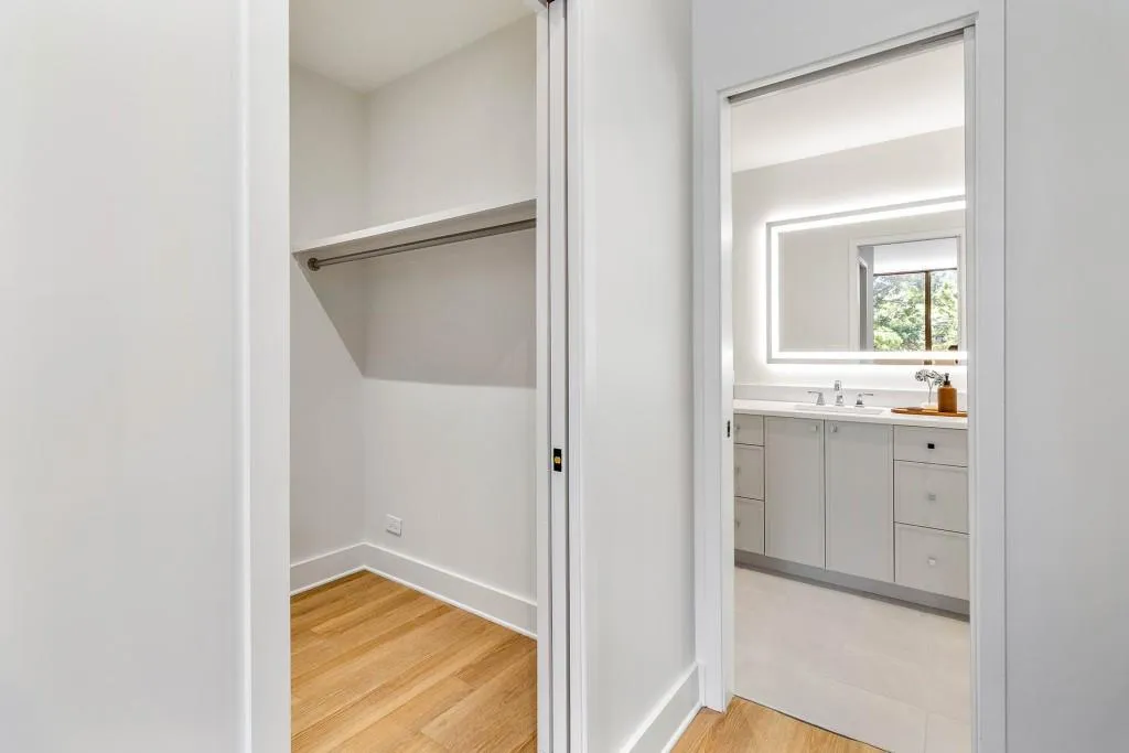 2575 Peachtree Road Ne Unit 6g, Atlanta, Georgia 30305, 2 Bedrooms Bedrooms, 0 ,2 BathroomsBathrooms,Residential,For Sale,2575 Peachtree Road Ne Unit 6g,7742953
