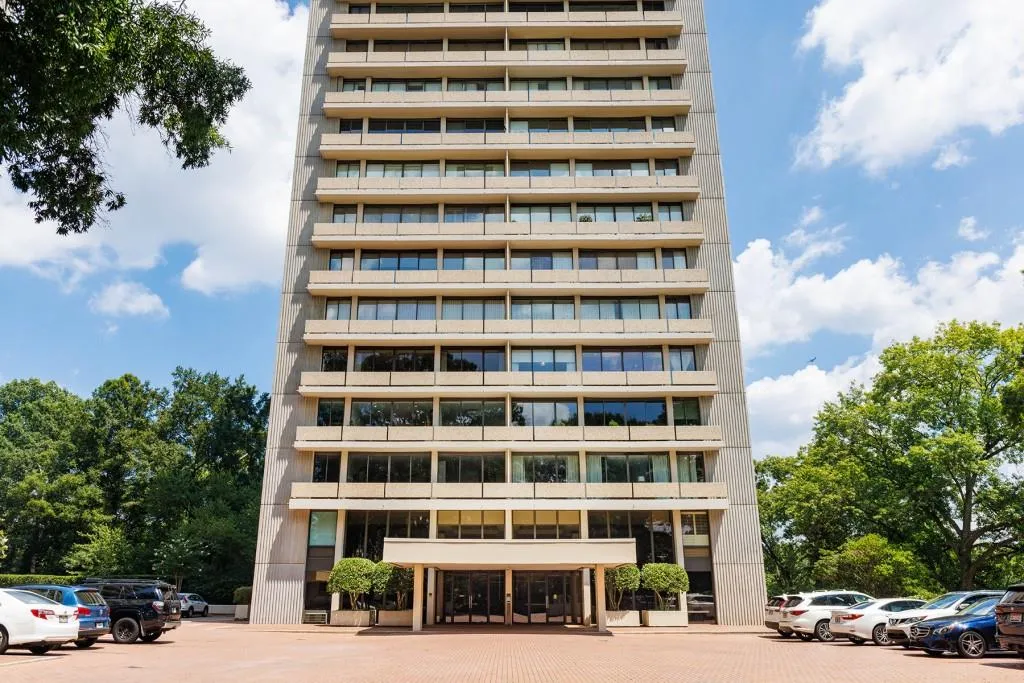 2575 Peachtree Road Ne Unit 6g, Atlanta, Georgia 30305, 2 Bedrooms Bedrooms, 0 ,2 BathroomsBathrooms,Residential,For Sale,2575 Peachtree Road Ne Unit 6g,7742953