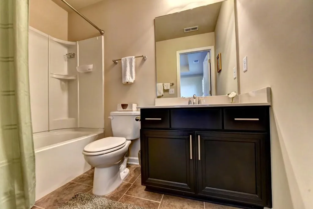 7295 Glisten Avenue, Sandy Springs, Georgia 30328, 3 Bedrooms Bedrooms, ,3 BathroomsBathrooms,Residential,Sold,7295 Glisten Avenue,5799864