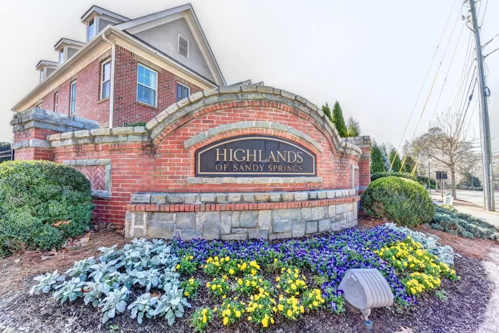 7295 Glisten Avenue, Sandy Springs, Georgia 30328, 3 Bedrooms Bedrooms, ,3 BathroomsBathrooms,Residential,Sold,7295 Glisten Avenue,5799864