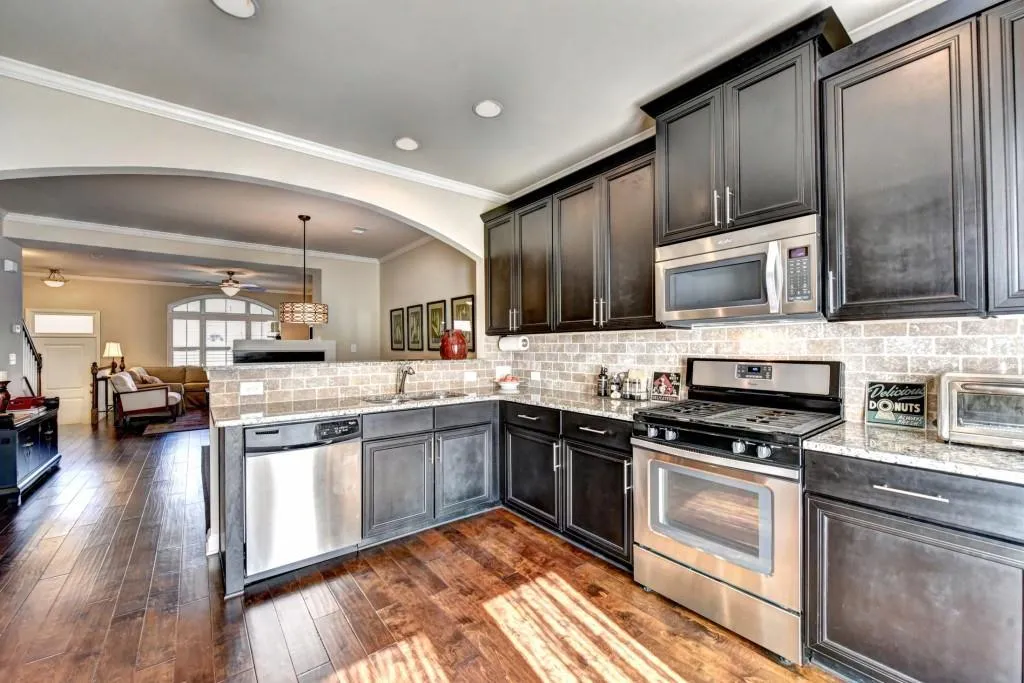 7295 Glisten Avenue, Sandy Springs, Georgia 30328, 3 Bedrooms Bedrooms, ,3 BathroomsBathrooms,Residential,Sold,7295 Glisten Avenue,5799864