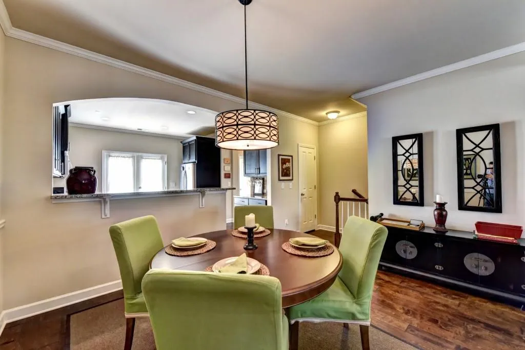 7295 Glisten Avenue, Sandy Springs, Georgia 30328, 3 Bedrooms Bedrooms, ,3 BathroomsBathrooms,Residential,Sold,7295 Glisten Avenue,5799864