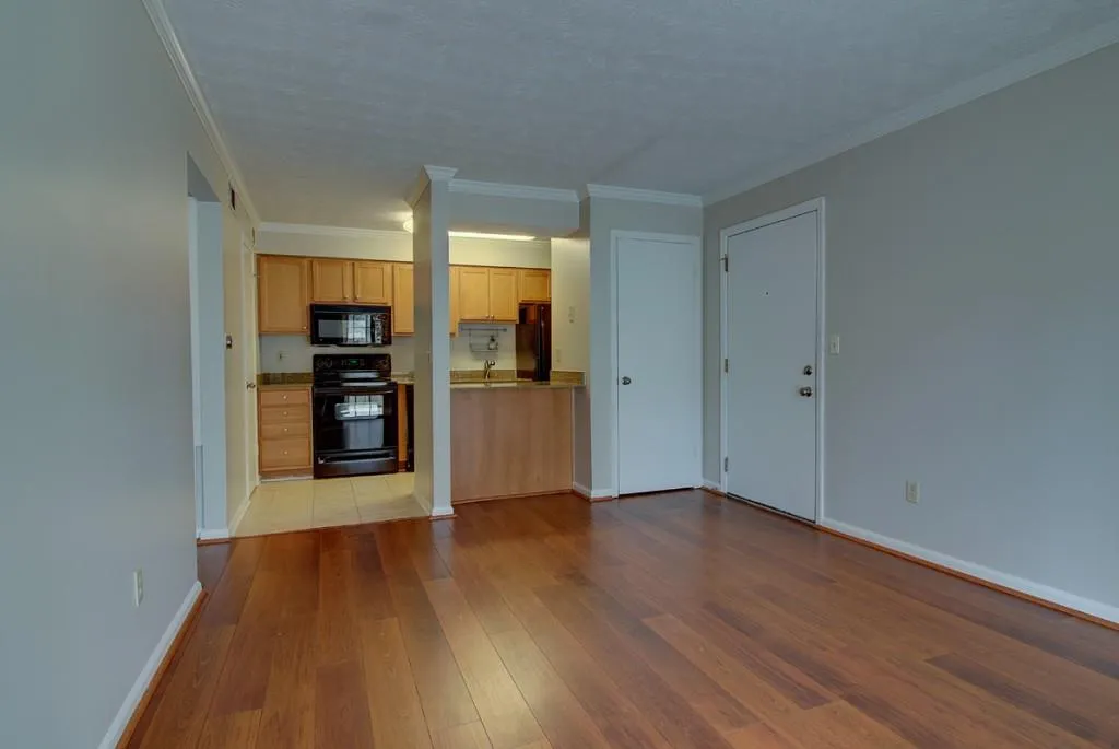 3160 Seven Pines Court Unit 106, Atlanta, Georgia 30339, 1 Bedroom Bedrooms, ,1 BathroomBathrooms,Residential,Sold,3160 Seven Pines Court Unit 106,5822366