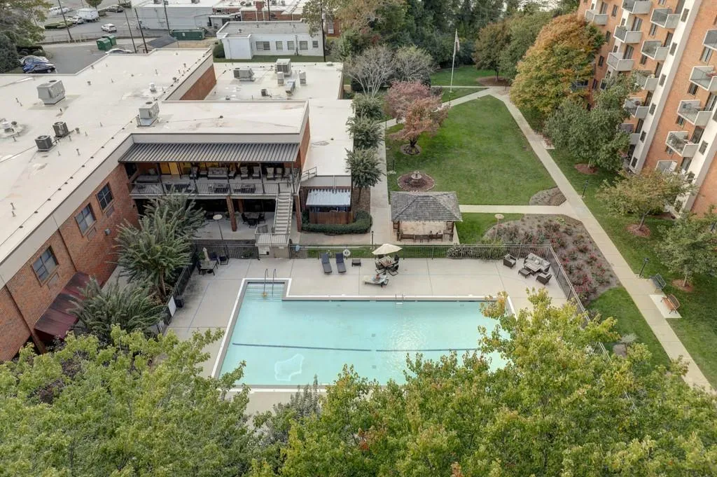 300 Johnson Ferry Road Unit A906, Sandy Springs, Georgia 30328, 1 Bedroom Bedrooms, ,1 BathroomBathrooms,Residential,Sold,300 Johnson Ferry Road Unit A906,6800309