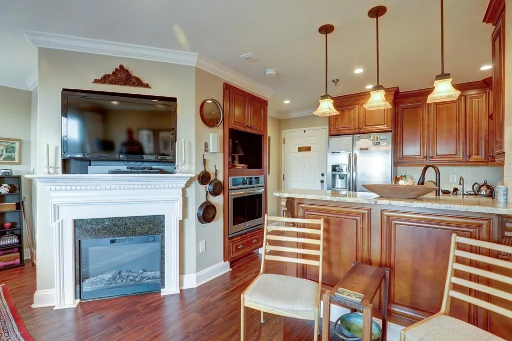 300 Johnson Ferry Road Unit A906, Sandy Springs, Georgia 30328, 1 Bedroom Bedrooms, ,1 BathroomBathrooms,Residential,Sold,300 Johnson Ferry Road Unit A906,6800309