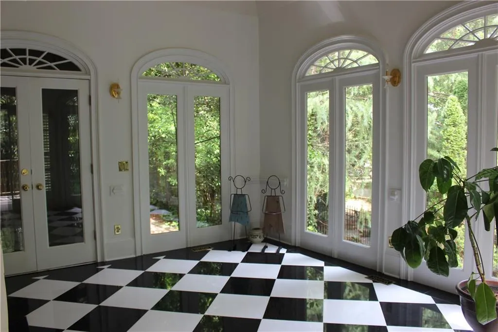 190 Spalding Creek Court, Sandy Springs, Georgia 30350, 4 Bedrooms Bedrooms, ,3 BathroomsBathrooms,Residential,Sold,190 Spalding Creek Court,5930322
