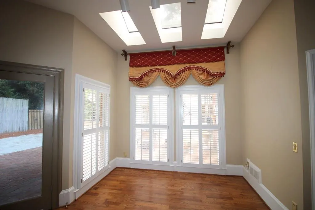 190 Spalding Creek Court, Sandy Springs, Georgia 30350, 4 Bedrooms Bedrooms, ,3 BathroomsBathrooms,Residential,Sold,190 Spalding Creek Court,5930322