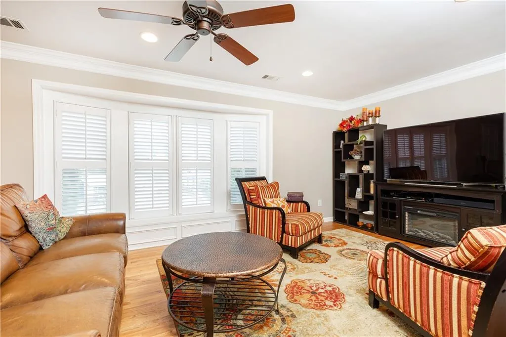 1666 Wayland Circle Ne, Atlanta, Georgia 30319, 3 Bedrooms Bedrooms, ,2 BathroomsBathrooms,Residential,For Sale,1666 Wayland Circle Ne,7627583
