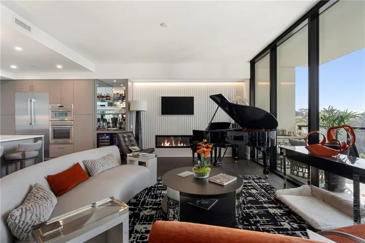 2425 Peachtree Road Ne Unit 707, Atlanta, Georgia 30305