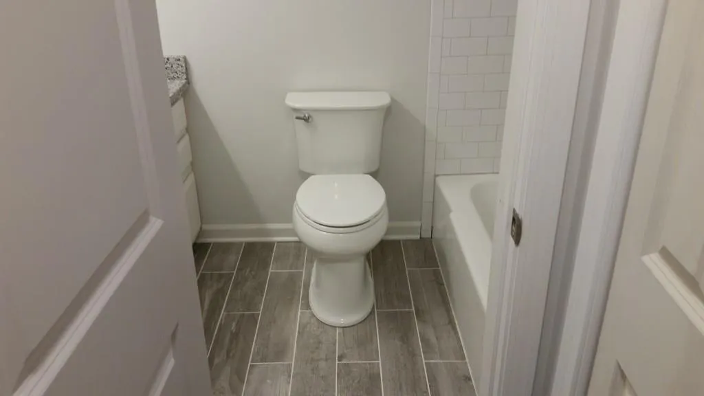 6700 Roswell Road Unit 21d, Sandy Springs, Georgia 30328, 2 Bedrooms Bedrooms, ,1 BathroomBathrooms,Residential,Sold,6700 Roswell Road Unit 21d,5689791