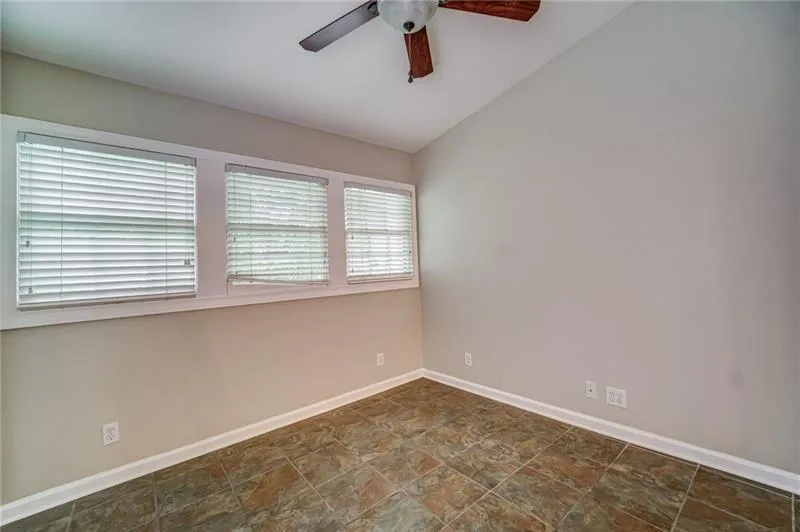 6700 Roswell Road Unit 21h, Atlanta, Georgia 30328, 2 Bedrooms Bedrooms, ,1 BathroomBathrooms,Residential,Sold,6700 Roswell Road Unit 21h,6735834