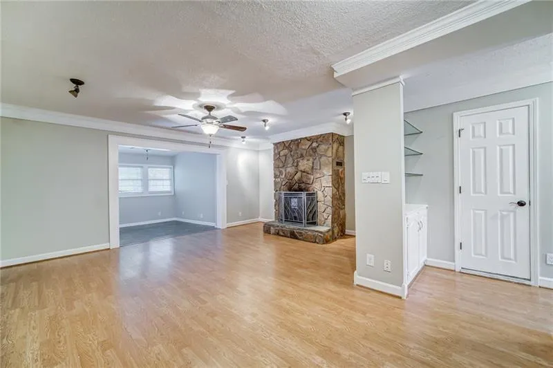 6700 Roswell Road Unit 21h, Atlanta, Georgia 30328, 2 Bedrooms Bedrooms, ,1 BathroomBathrooms,Residential,Sold,6700 Roswell Road Unit 21h,6735834