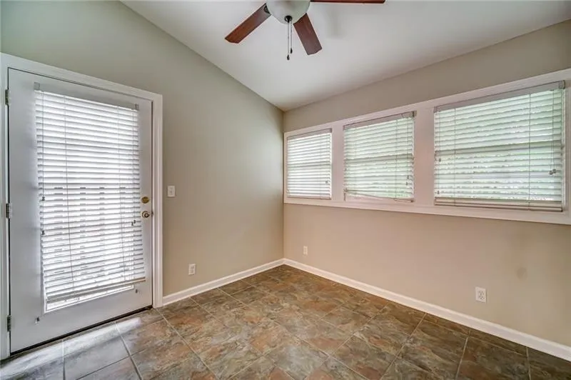 6700 Roswell Road Unit 21h, Atlanta, Georgia 30328, 2 Bedrooms Bedrooms, ,1 BathroomBathrooms,Residential,Sold,6700 Roswell Road Unit 21h,6735834