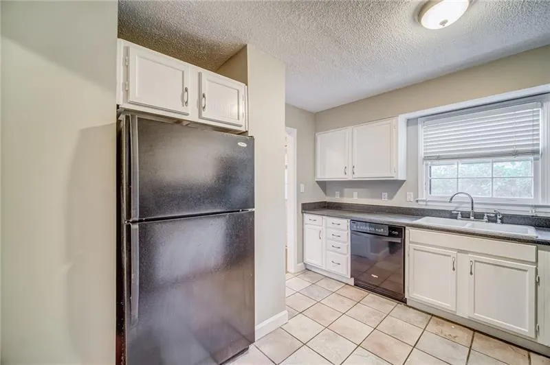 6700 Roswell Road Unit 21h, Atlanta, Georgia 30328, 2 Bedrooms Bedrooms, ,1 BathroomBathrooms,Residential,Sold,6700 Roswell Road Unit 21h,6735834