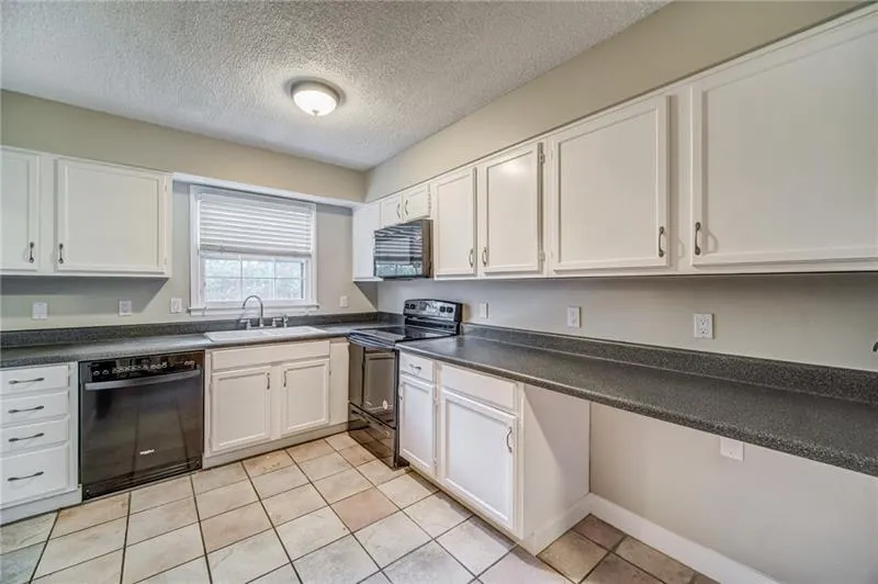 6700 Roswell Road Unit 21h, Atlanta, Georgia 30328, 2 Bedrooms Bedrooms, ,1 BathroomBathrooms,Residential,Sold,6700 Roswell Road Unit 21h,6735834