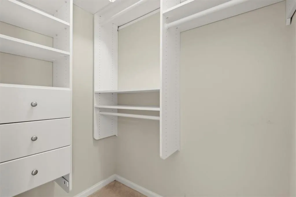 302 Crossing Valley Lane, Atlanta, Georgia 30339, 4 Bedrooms Bedrooms, ,3 BathroomsBathrooms,Residential,Sold,302 Crossing Valley Lane,7215947