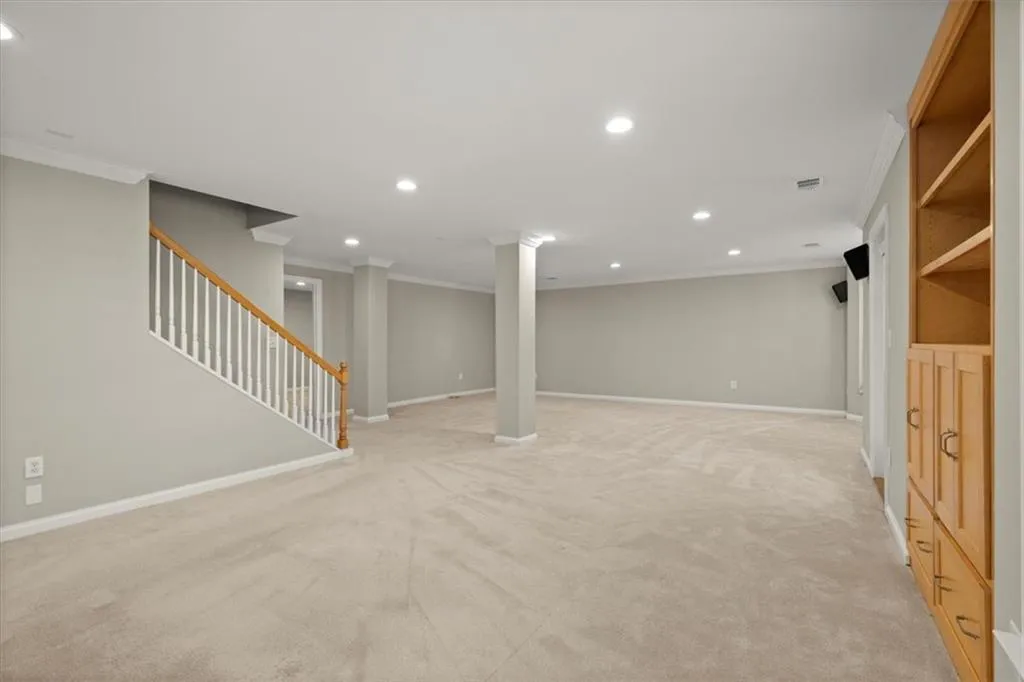 302 Crossing Valley Lane, Atlanta, Georgia 30339, 4 Bedrooms Bedrooms, ,3 BathroomsBathrooms,Residential,Sold,302 Crossing Valley Lane,7215947