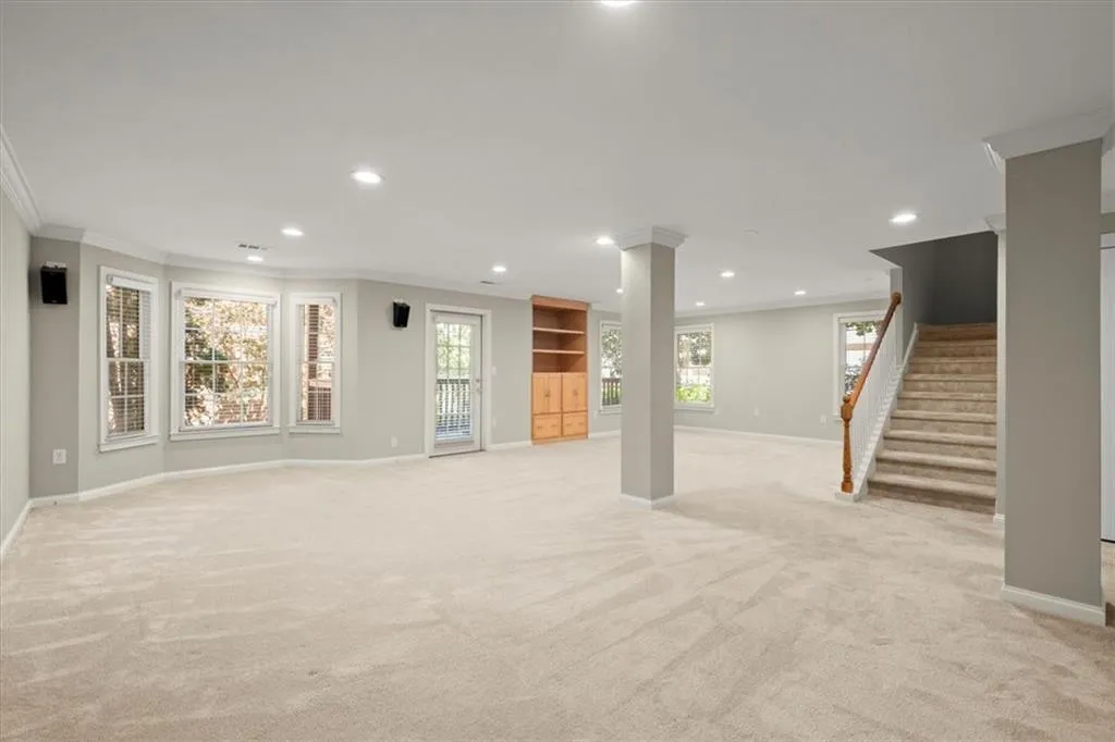 302 Crossing Valley Lane, Atlanta, Georgia 30339, 4 Bedrooms Bedrooms, ,3 BathroomsBathrooms,Residential,Sold,302 Crossing Valley Lane,7215947