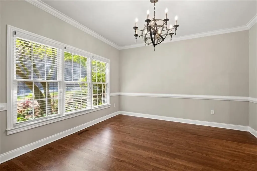 302 Crossing Valley Lane, Atlanta, Georgia 30339, 4 Bedrooms Bedrooms, ,3 BathroomsBathrooms,Residential,Sold,302 Crossing Valley Lane,7215947