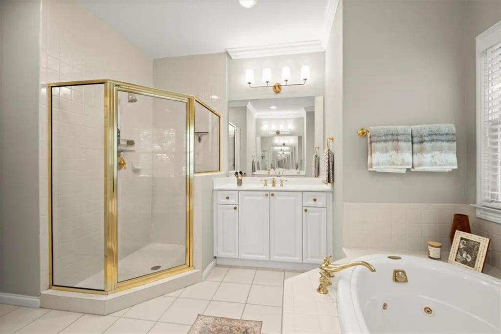 302 Crossing Valley Lane, Atlanta, Georgia 30339, 4 Bedrooms Bedrooms, ,3 BathroomsBathrooms,Residential,Sold,302 Crossing Valley Lane,7215947