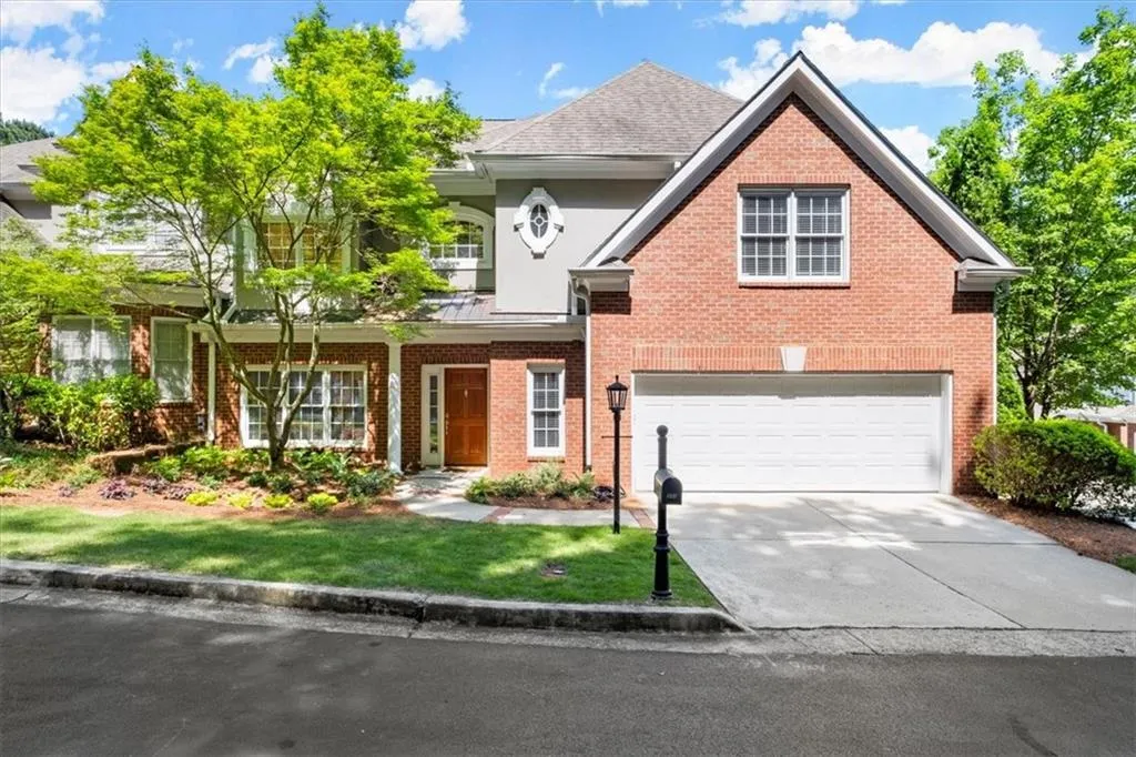 302 Crossing Valley Lane, Atlanta, Georgia 30339, 4 Bedrooms Bedrooms, ,3 BathroomsBathrooms,Residential,Sold,302 Crossing Valley Lane,7215947