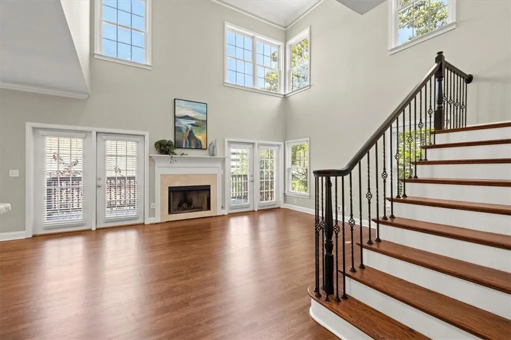 302 Crossing Valley Lane, Atlanta, Georgia 30339, 4 Bedrooms Bedrooms, ,3 BathroomsBathrooms,Residential,Sold,302 Crossing Valley Lane,7215947