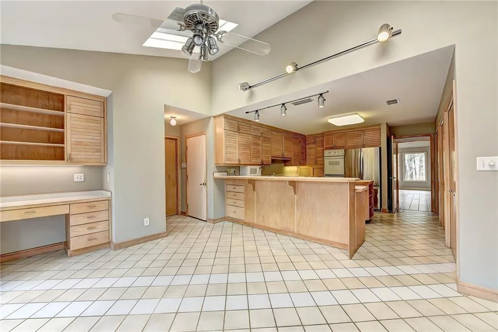 1565 Masters Club Drive, Sandy Springs, Georgia 30350, 5 Bedrooms Bedrooms, ,4 BathroomsBathrooms,Residential,Sold,1565 Masters Club Drive,6509461