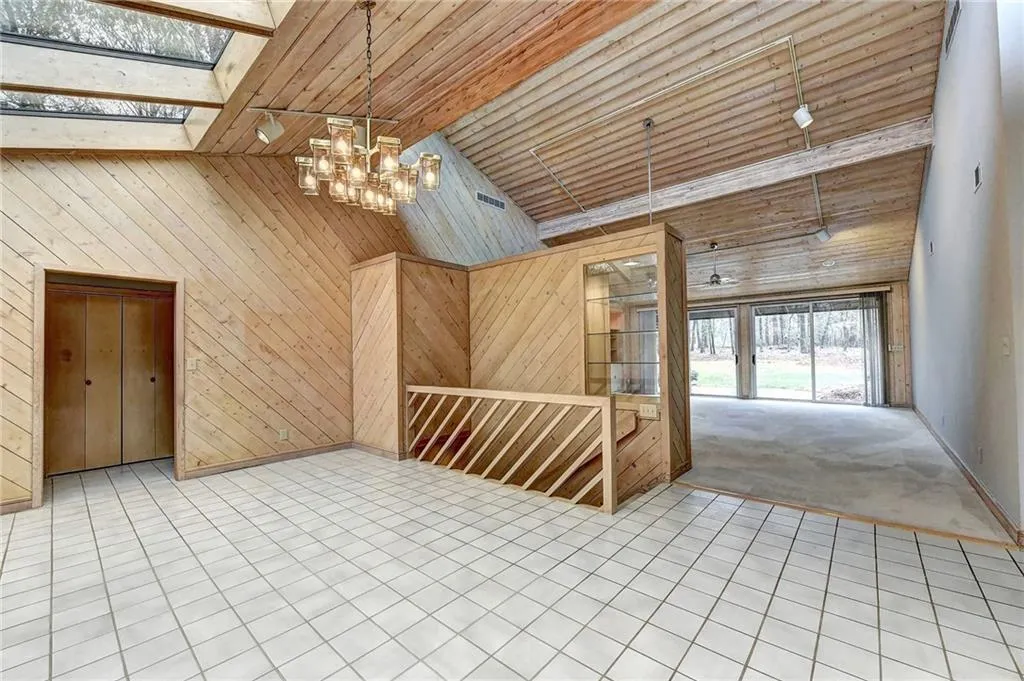 1565 Masters Club Drive, Sandy Springs, Georgia 30350, 5 Bedrooms Bedrooms, ,4 BathroomsBathrooms,Residential,Sold,1565 Masters Club Drive,6509461